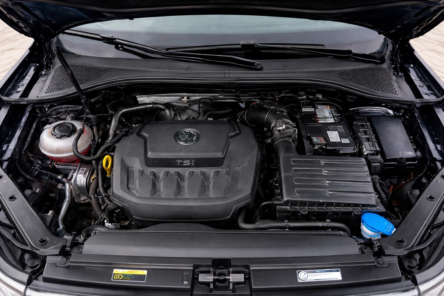 VW Tiguan Volkswagen Tiguan Highline 4Motion 2.0 TSI 180 к.с, снимка 17 - Автомобили и джипове - 54194809