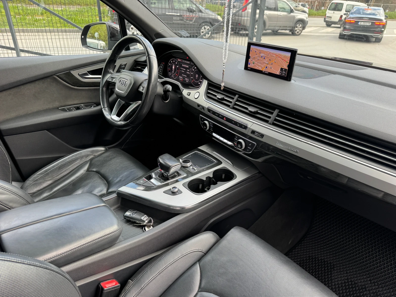 Audi Q7 3.0TFSi S-Line, снимка 11 - Автомобили и джипове - 54299150