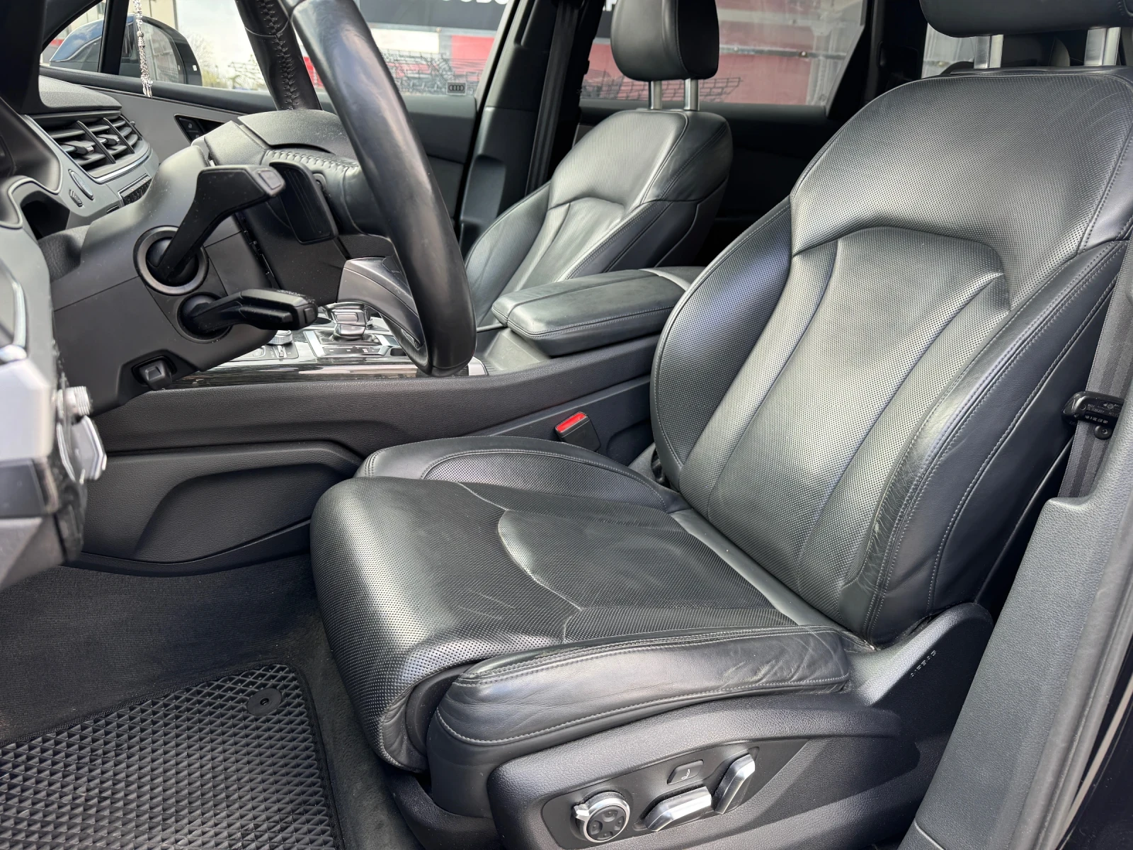 Audi Q7 3.0TFSi S-Line, снимка 9 - Автомобили и джипове - 54299150