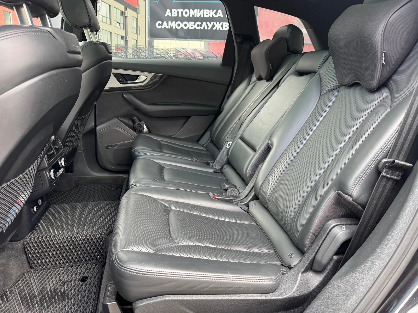 Audi Q7 3.0TFSi S-Line, снимка 8 - Автомобили и джипове - 54299150
