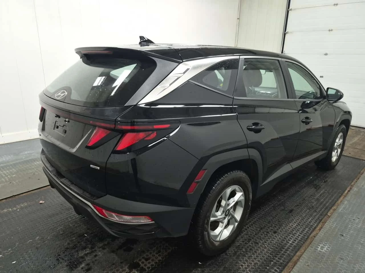 Hyundai Tucson * CARFAX * 2 КЛЮЧА * ПЕРФЕКТНО СЕРВИЗИРАН * , снимка 3 - Автомобили и джипове - 54403012
