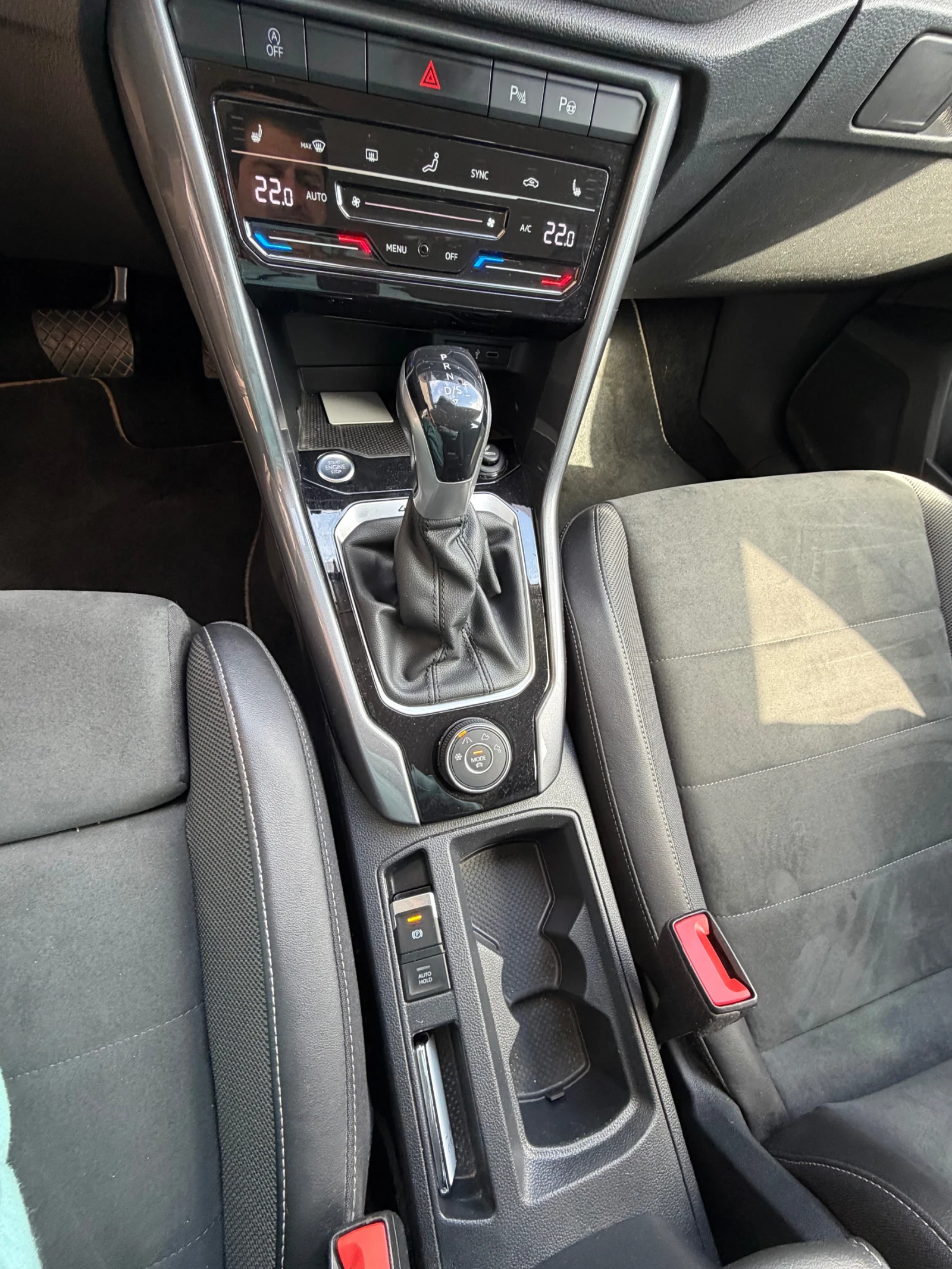 VW T-Roc, снимка 7 - Автомобили и джипове - 54482905
