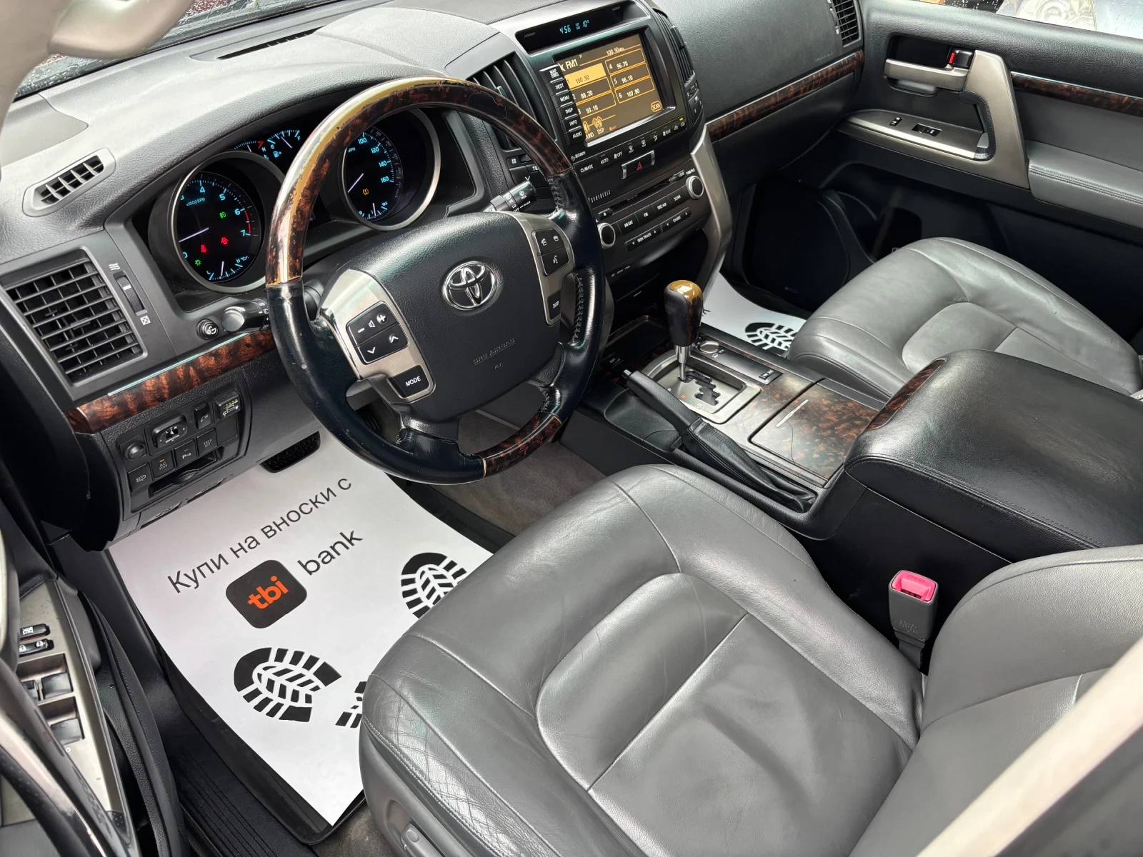 Toyota Land cruiser 5.7 V8 LPG, снимка 9 - Автомобили и джипове - 54496267