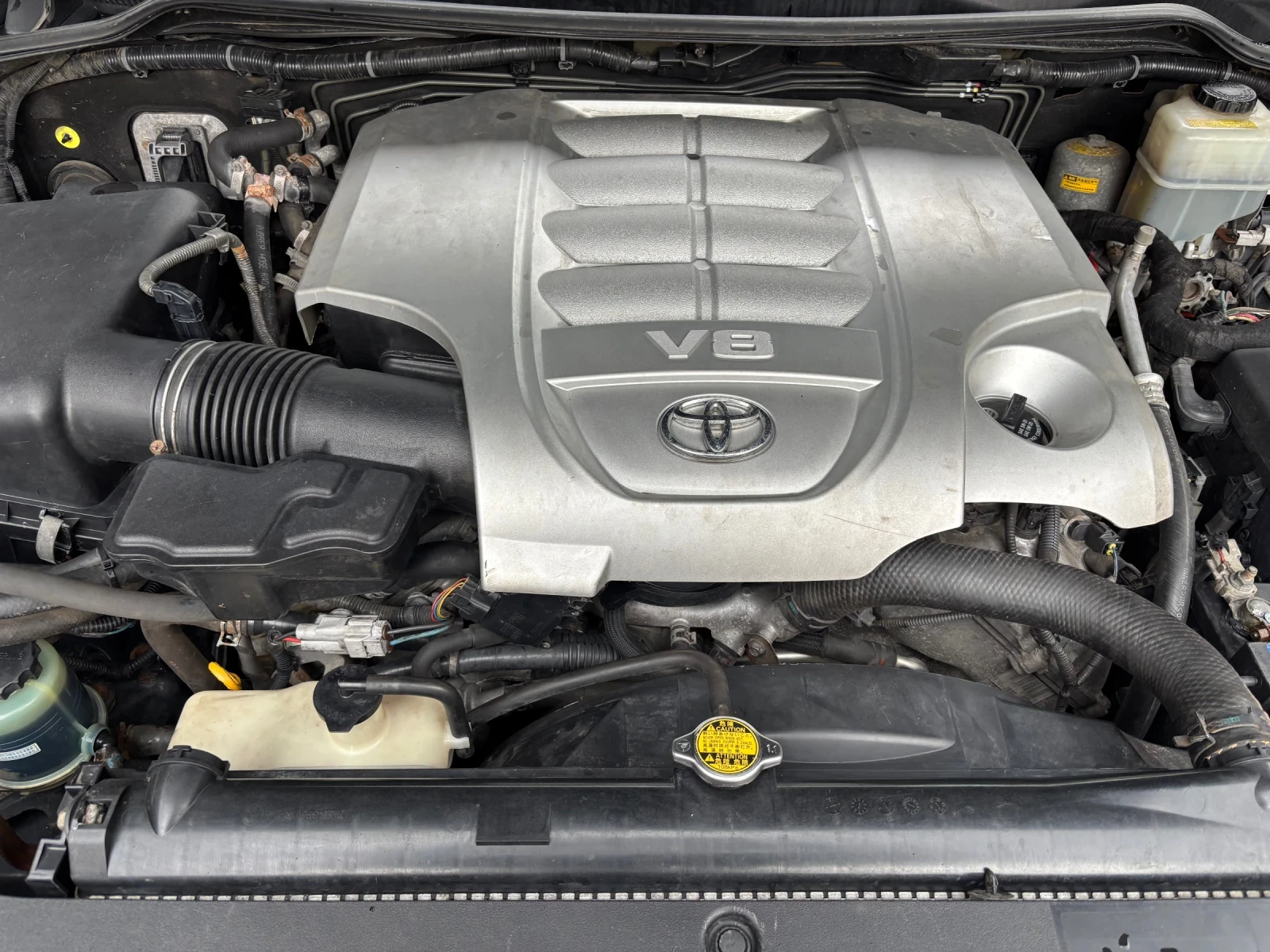 Toyota Land cruiser 5.7 V8 LPG, снимка 14 - Автомобили и джипове - 54496267