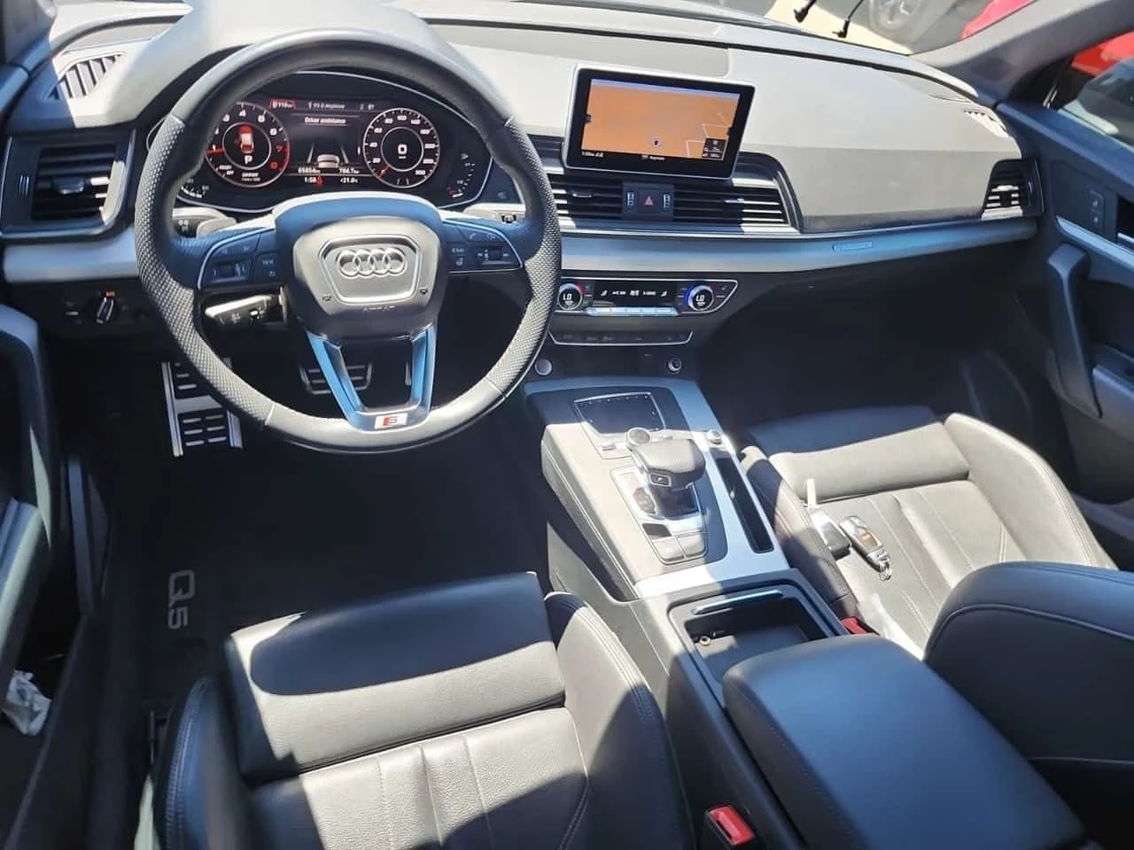 Audi Q5 * FULL DIGITAL * 2 КЛЮЧА * 360 КАМЕРА * ПАНОРАМА *, снимка 10 - Автомобили и джипове - 55022815