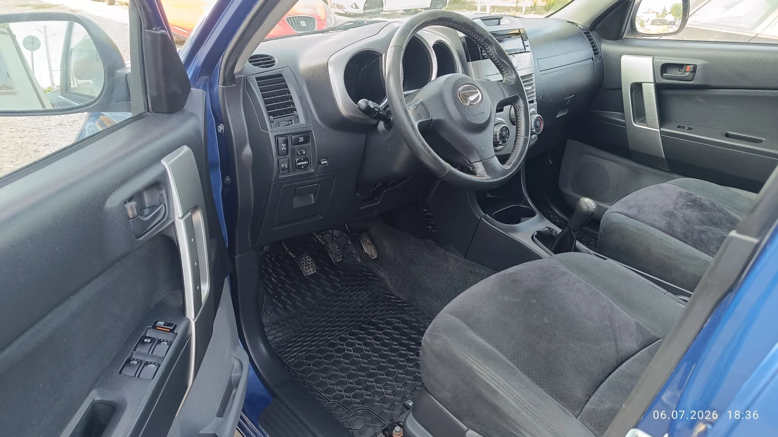 Daihatsu Terios 1.5i.105к.с.4х4., снимка 8 - Автомобили и джипове - 55204633