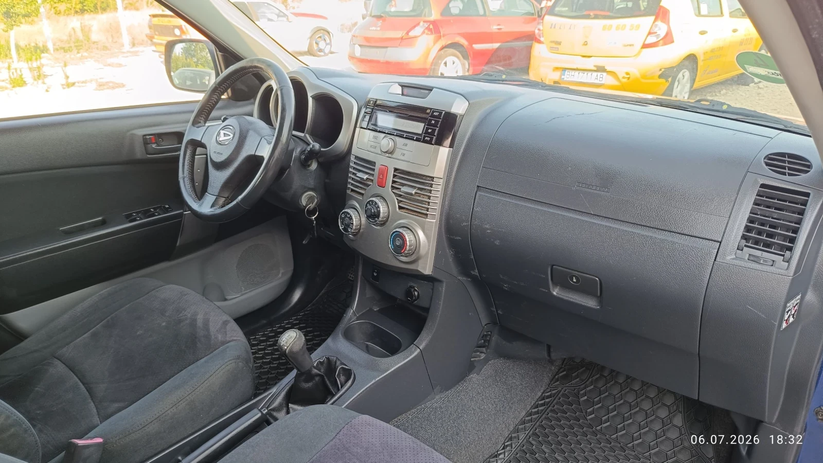 Daihatsu Terios 1.5i.105к.с.4х4., снимка 12 - Автомобили и джипове - 55204633