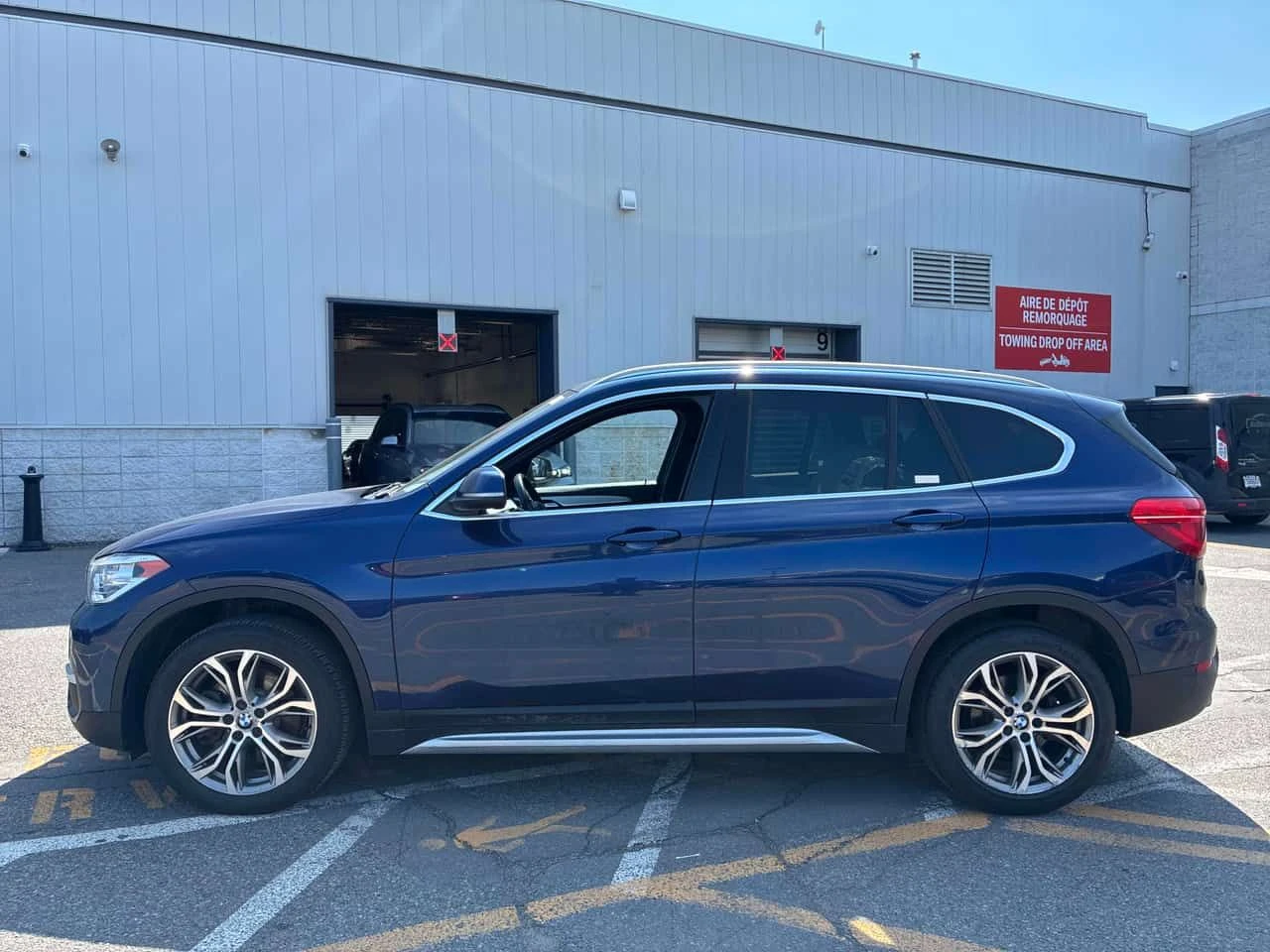BMW X1 * xDrive28i * АВТОКРЕДИТ * ВТОРИ ГУМИ * ОТ BMW , снимка 3 - Автомобили и джипове - 55485341