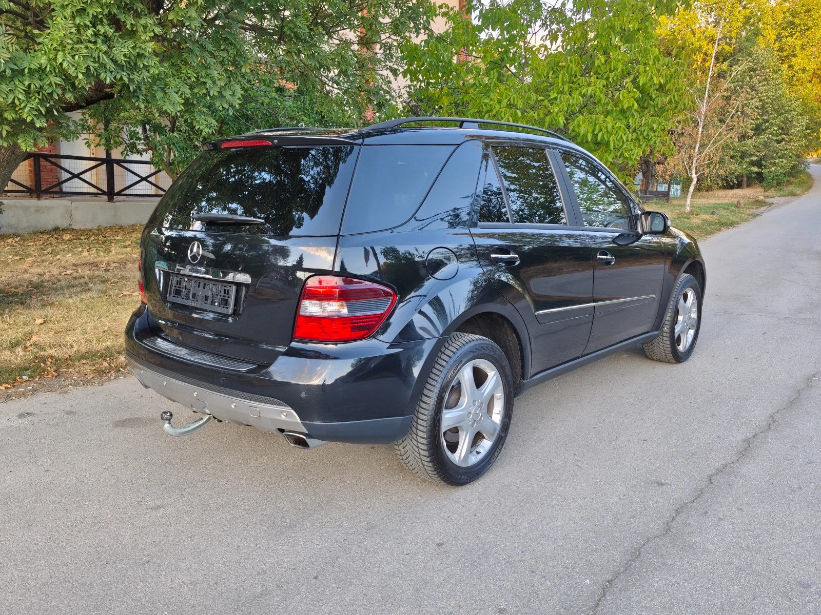 Mercedes-Benz ML 350 Швейцария, снимка 4 - Автомобили и джипове - 55946321