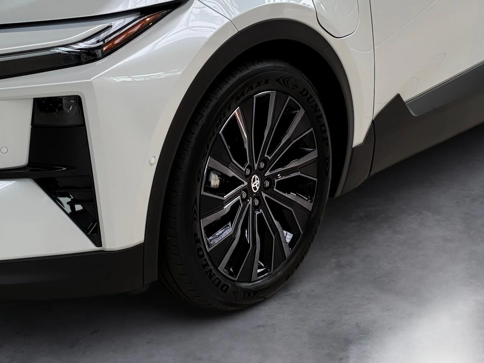 Toyota C-HR EV LOUNGE 4X4 MATRIX-LED 360-CAMERA , снимка 5 - Автомобили и джипове - 56227855