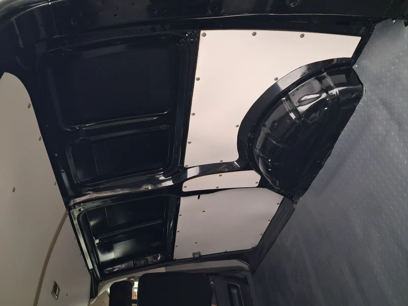 VW T5 2.5 TDI, снимка 5 - Бусове и автобуси - 53576671