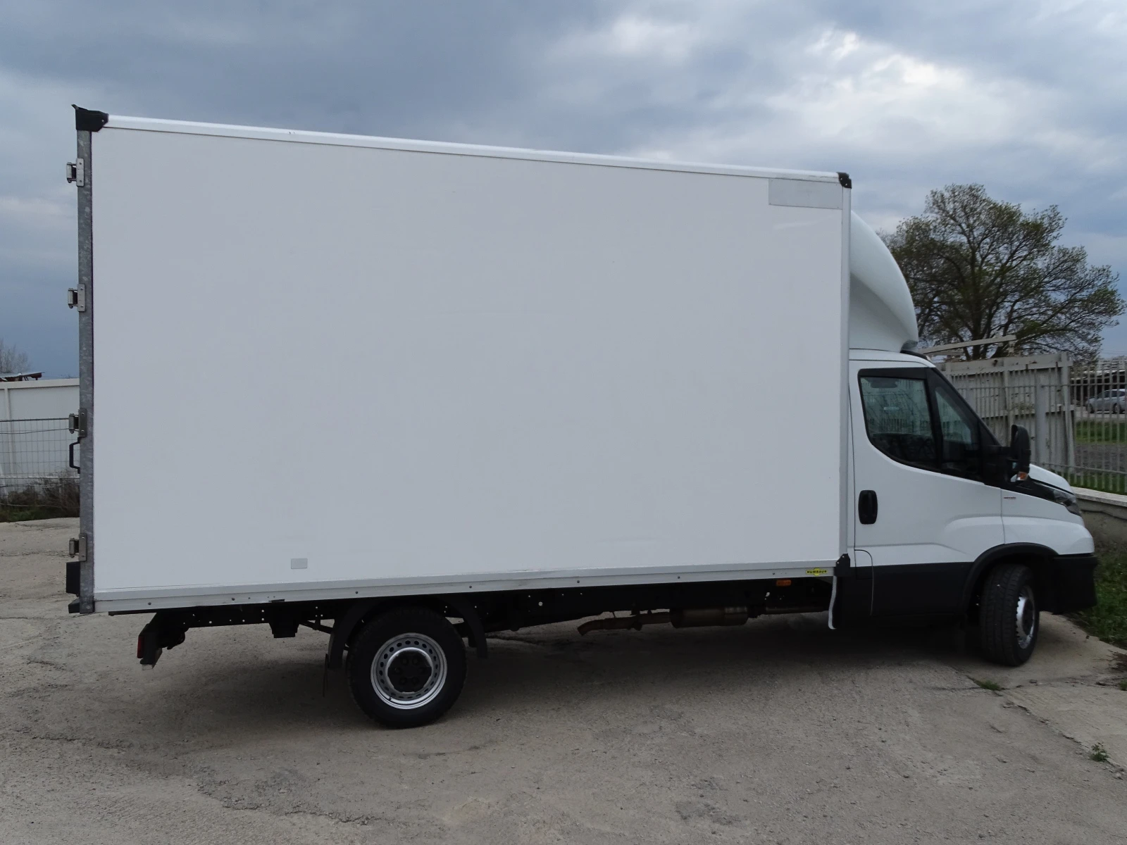 Iveco Daily 35S14 * * КЛИМАТИК* * , снимка 7 - Бусове и автобуси - 54257548