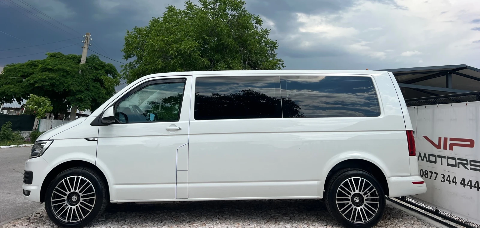 VW T6 2.0TDI VIP/LED/8+ 1/XENON/NAVI/KLIMATRONIK/UNIKAT, снимка 3 - Бусове и автобуси - 54966369