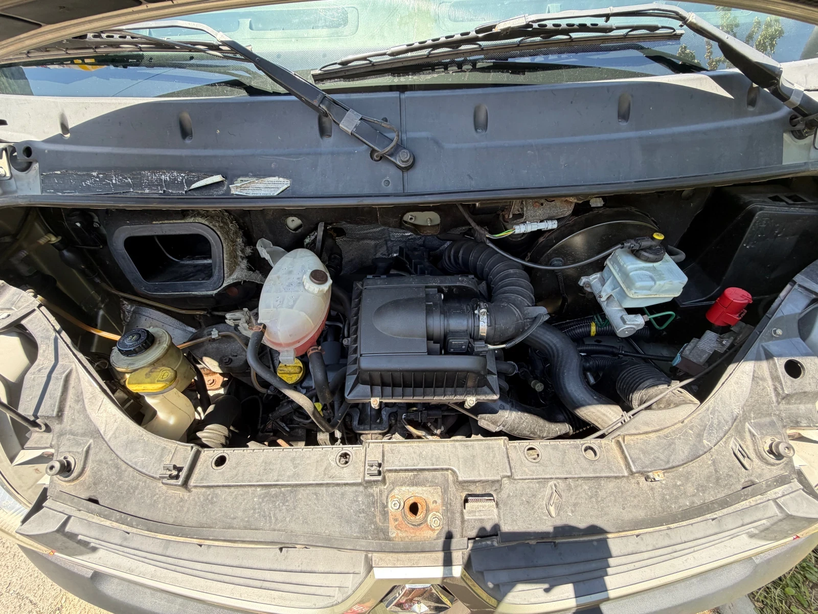 Renault Master 2.5dCI, снимка 13 - Бусове и автобуси - 55266919