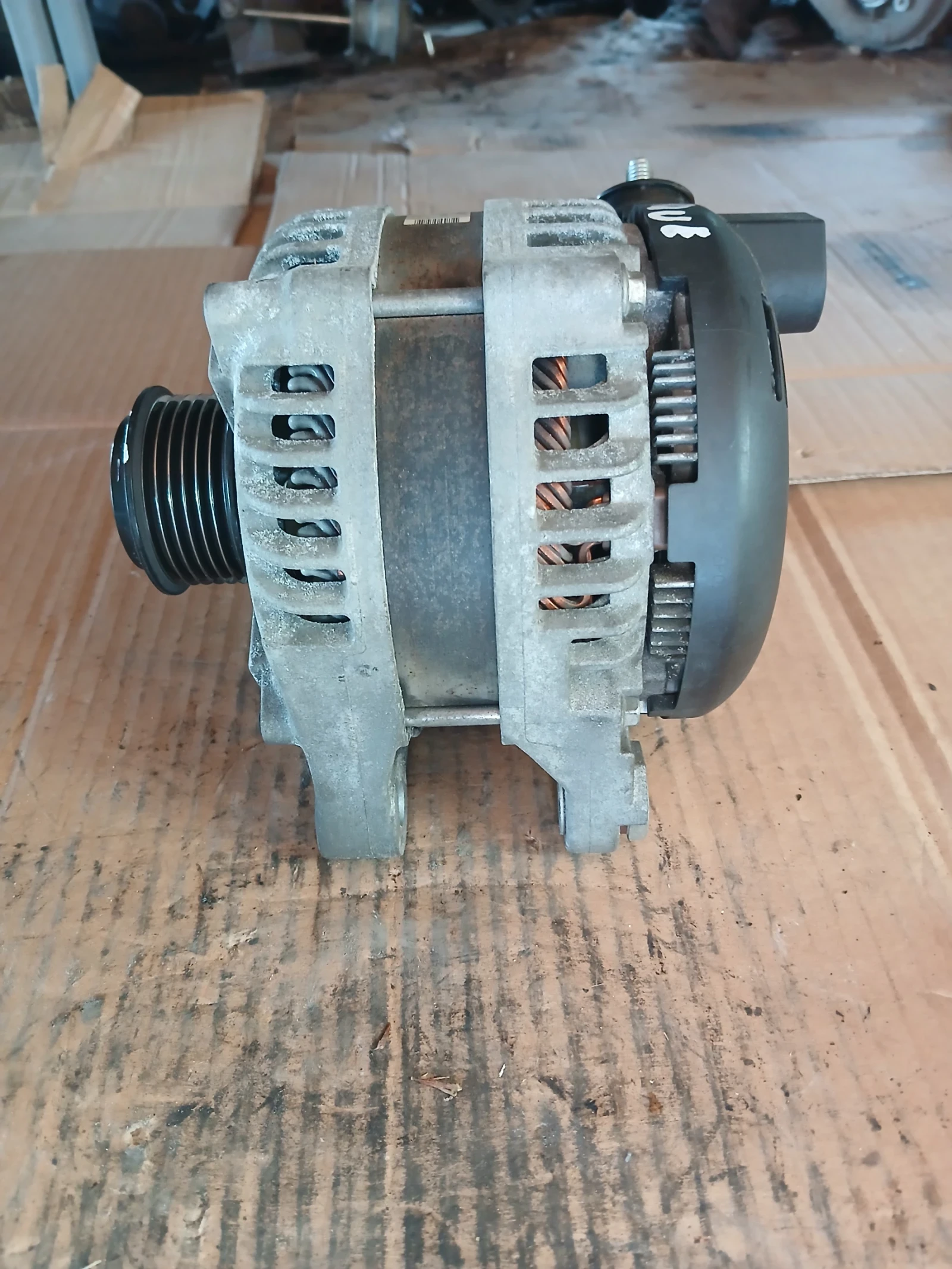 BJ32-10300-AC Алтернатор Lend Rover Evoque 2.2 дизел 2012г , снимка 5 - Части - 55846005
