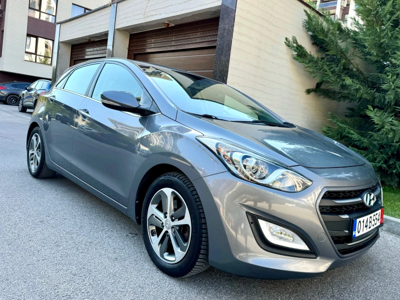 Hyundai I30 1.6CRDI FACE LIFT AVTOMATIK NAVI KEYLESS-GO, снимка 3 - Автомобили и джипове - 47364771