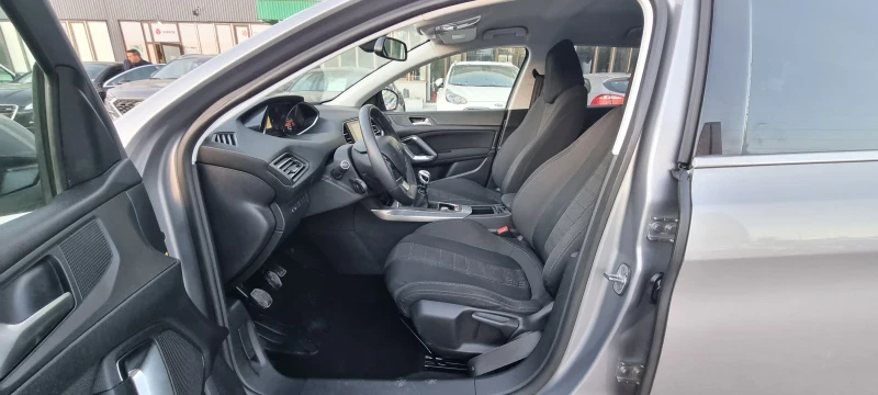 Peugeot 308 1.6 HDI 120k.c EURO 6B ITALIA , снимка 8 - Автомобили и джипове - 47909575