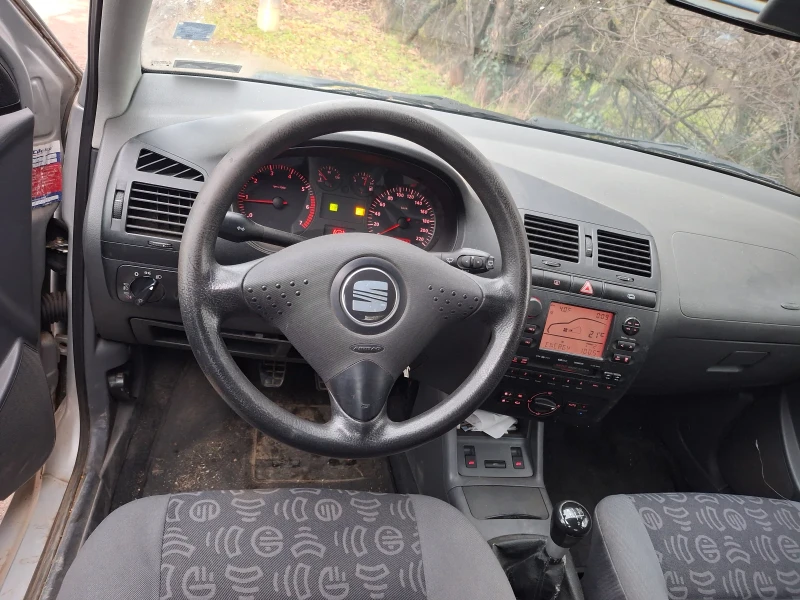 Seat Ibiza, снимка 4 - Автомобили и джипове - 48543097