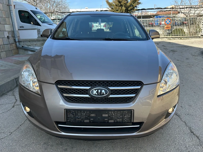 Kia Ceed 1.4i БЕНЗИН, снимка 2 - Автомобили и джипове - 49131352