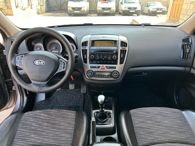 Kia Ceed 1.4i БЕНЗИН, снимка 10 - Автомобили и джипове - 49131352