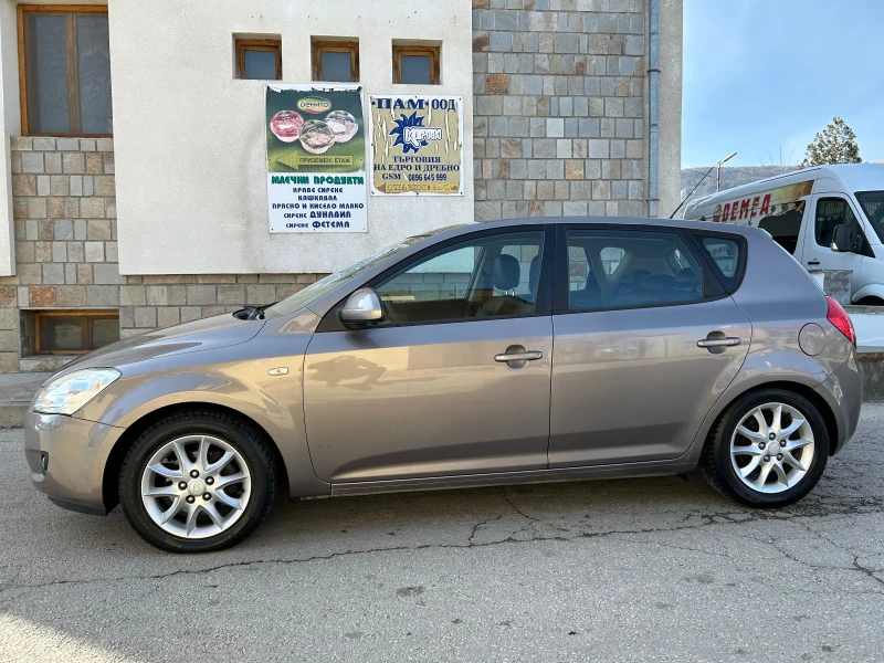 Kia Ceed 1.4i БЕНЗИН, снимка 7 - Автомобили и джипове - 49131352