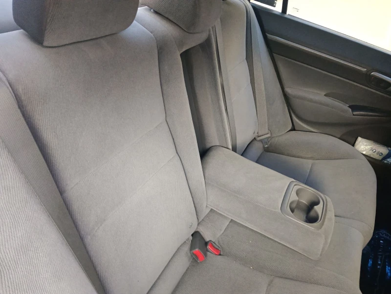 Honda Civic 1.8, снимка 12 - Автомобили и джипове - 52120286