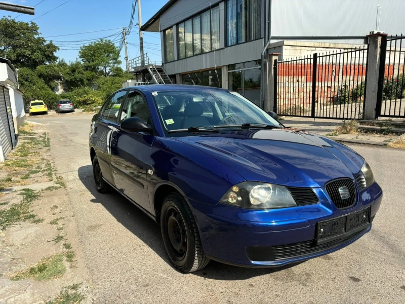 Seat Cordoba, снимка 2 - Автомобили и джипове - 52338050