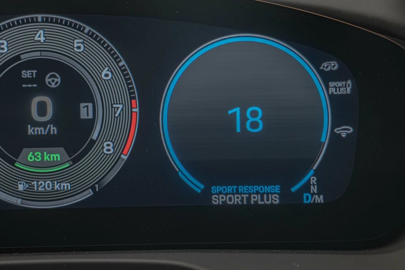 Porsche Panamera Turbo E-Hyb/PDLS+ /PDK/Active Ride/Burm/Beifahrer-, снимка 15 - Автомобили и джипове - 52439923