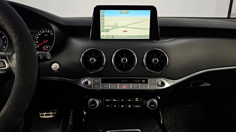 Kia Stinger 3.3T AWD GT , снимка 15 - Автомобили и джипове - 52688635