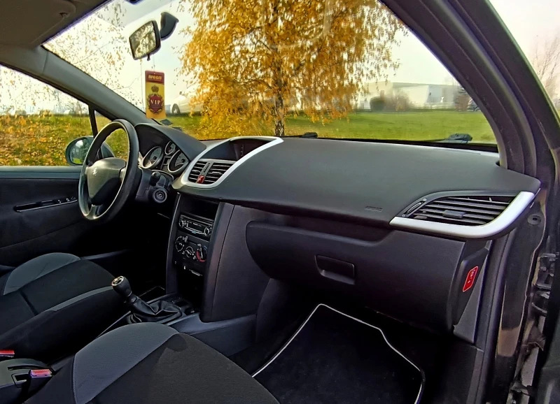 Peugeot 207 1.4 Station Wagon, снимка 4 - Автомобили и джипове - 52825127