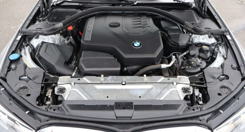 BMW 330 * xDrive * CARFAX * ЦЕНА ДО БГ, снимка 9 - Автомобили и джипове - 53113195