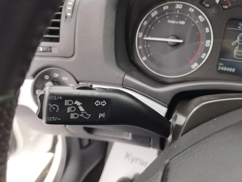 Skoda Octavia 2.0 Tdi 140 Scout, снимка 13 - Автомобили и джипове - 53187747