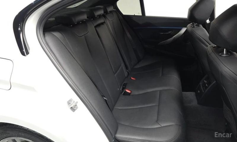 BMW 320, снимка 11 - Автомобили и джипове - 53264172