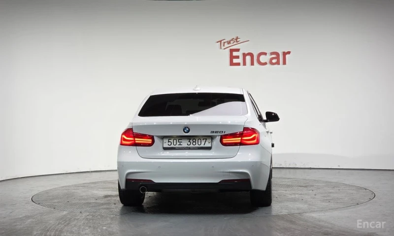 BMW 320, снимка 4 - Автомобили и джипове - 53264172