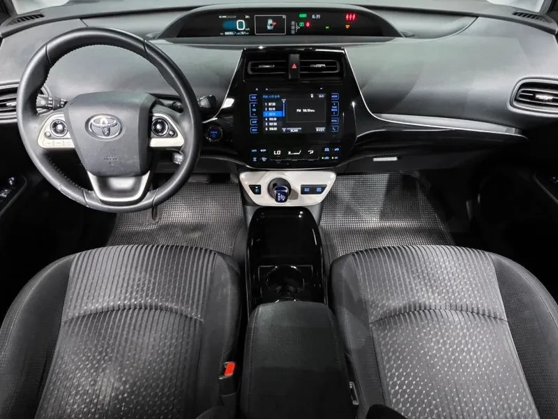 Toyota Prius 1.8 E, снимка 7 - Автомобили и джипове - 55831235