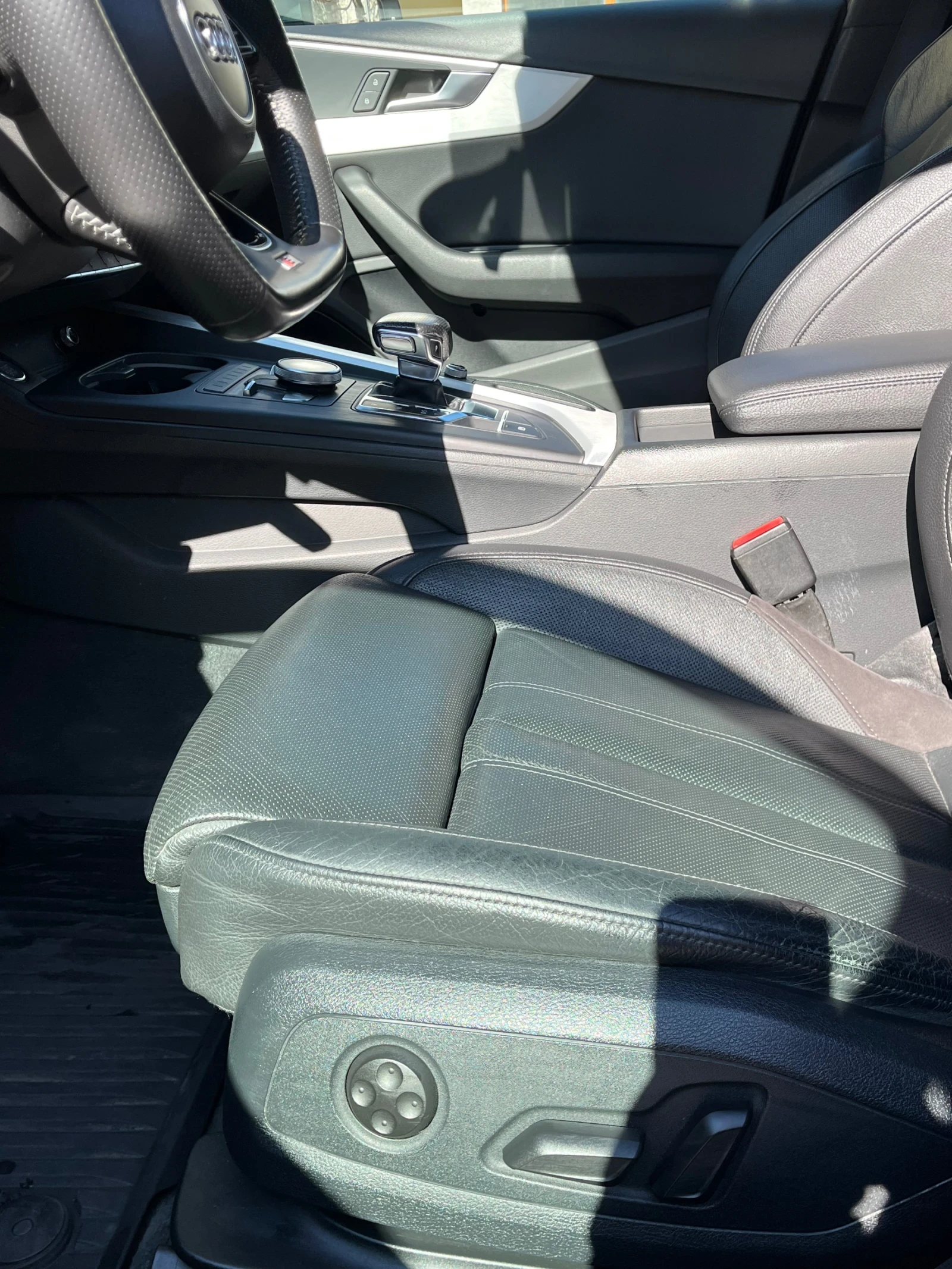 Audi A4 2.0 TFSI, Quattro, S-Line, LED, Kyeless - изображение 9