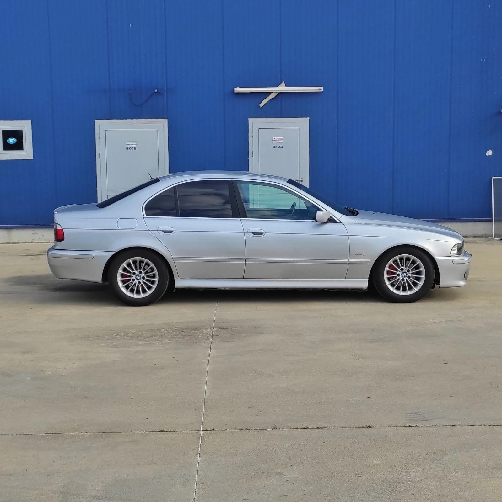 BMW 525 525i - изображение 4