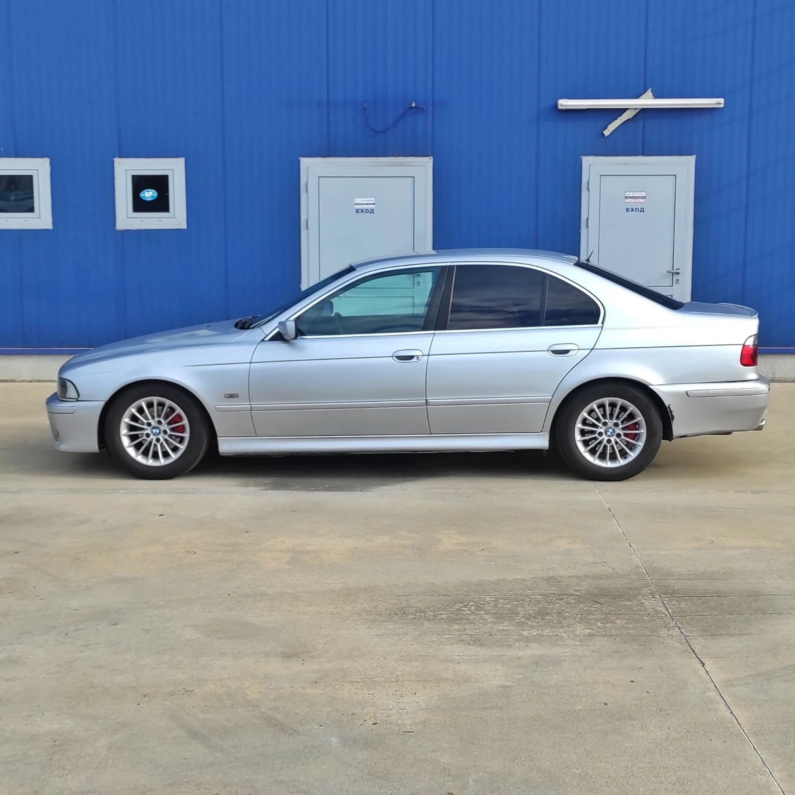 BMW 525 525i - изображение 5