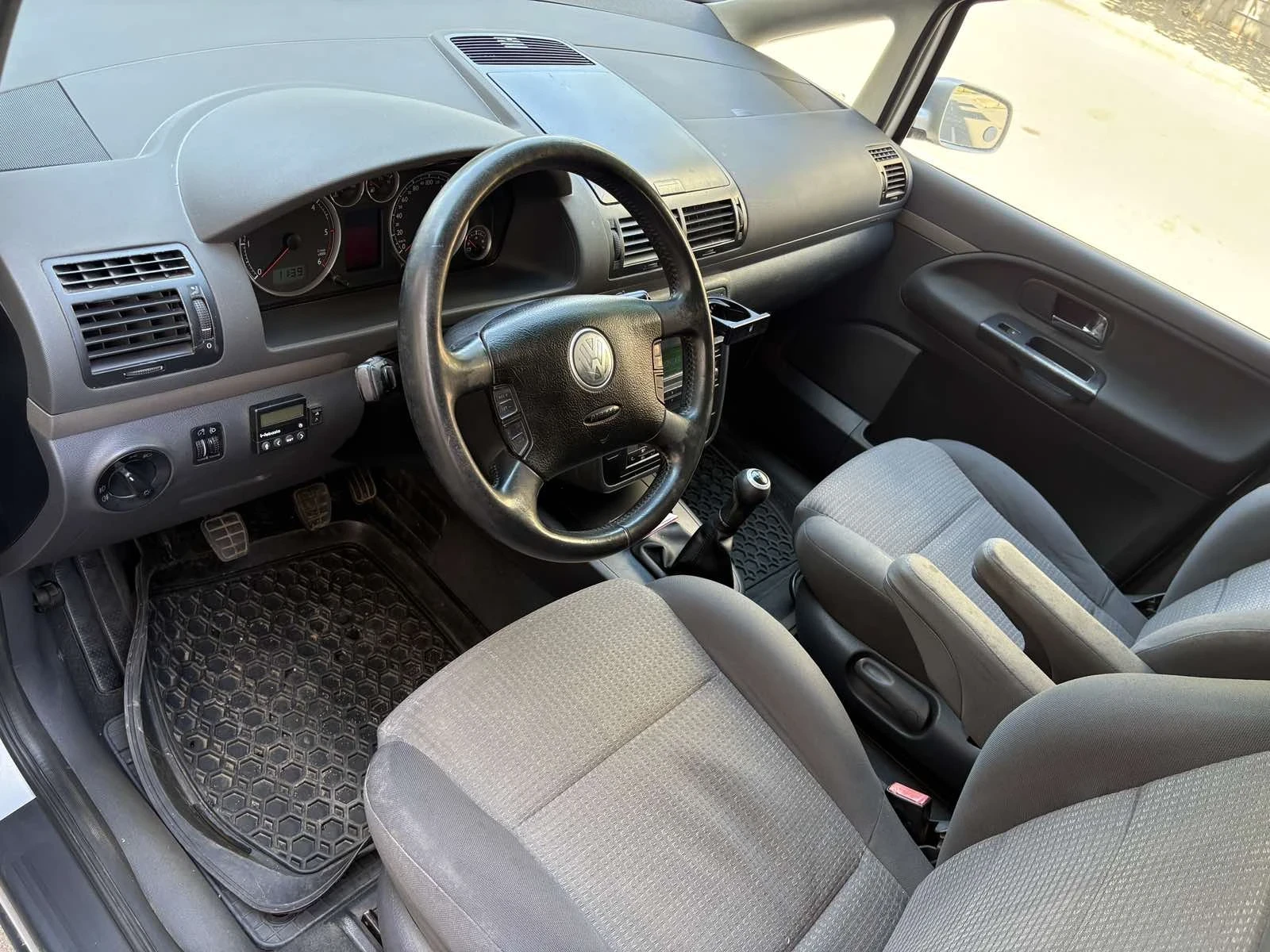 VW Sharan 1.9TDI 4X4 Навигация - изображение 7