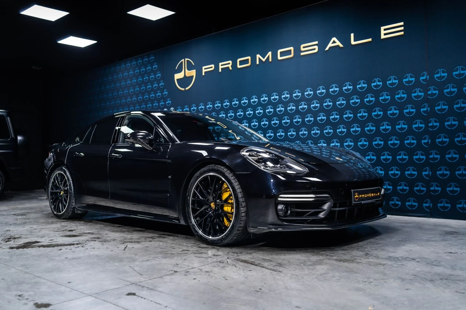 Porsche Panamera Turbo  - изображение 2