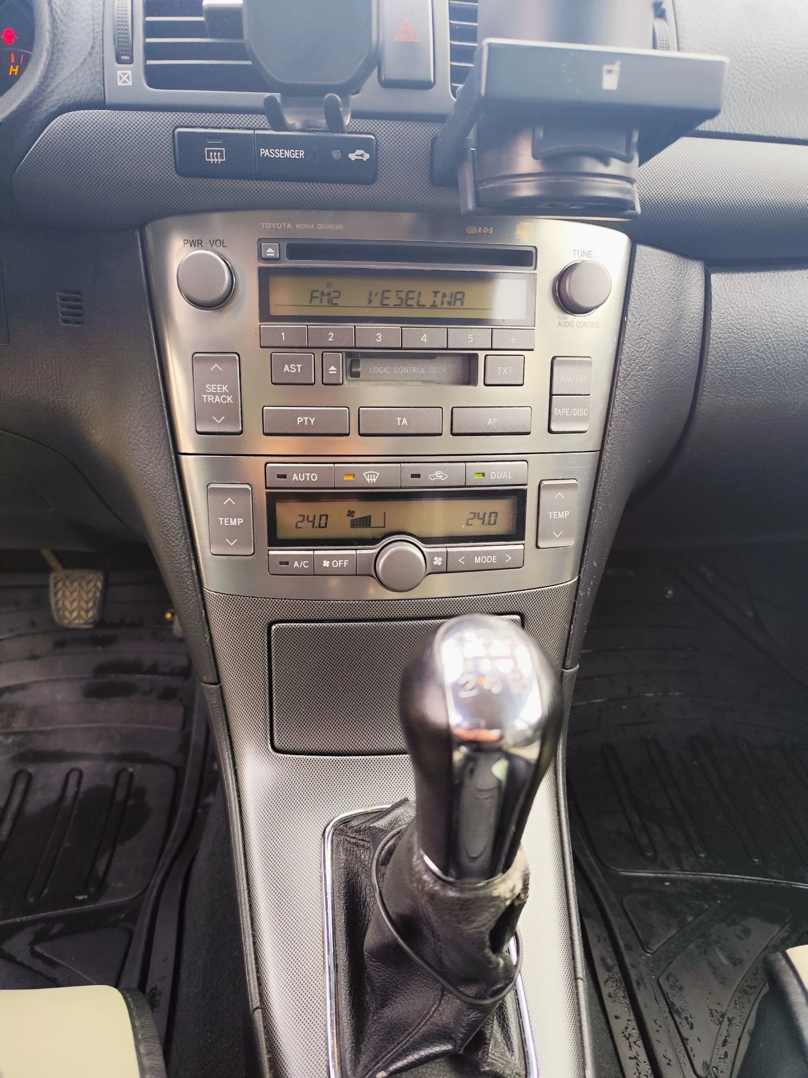 Toyota Avensis 2.0 116 к.с. - изображение 10