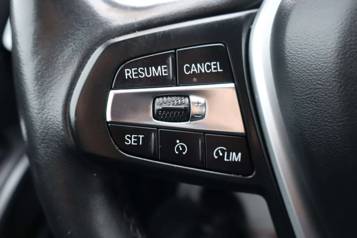 BMW 330 * xDrive * CARFAX * ���� �� �� | Mobile.bg � ����������� 16