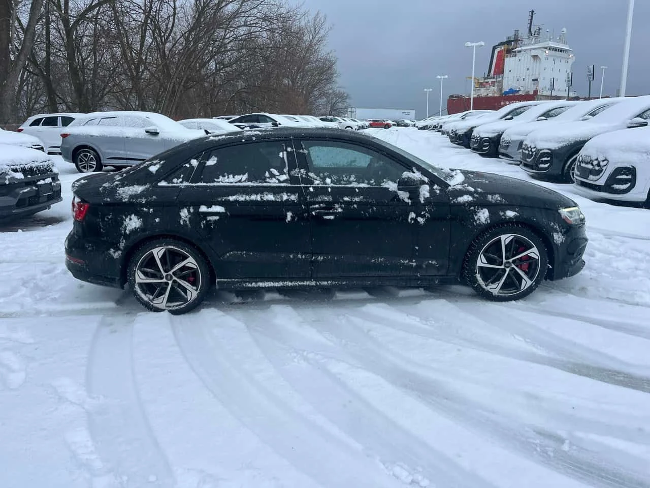 Audi S3 * Progressiv * CARFAX * ПОДГРЕВ* ПАНОРАМА*  - изображение 3