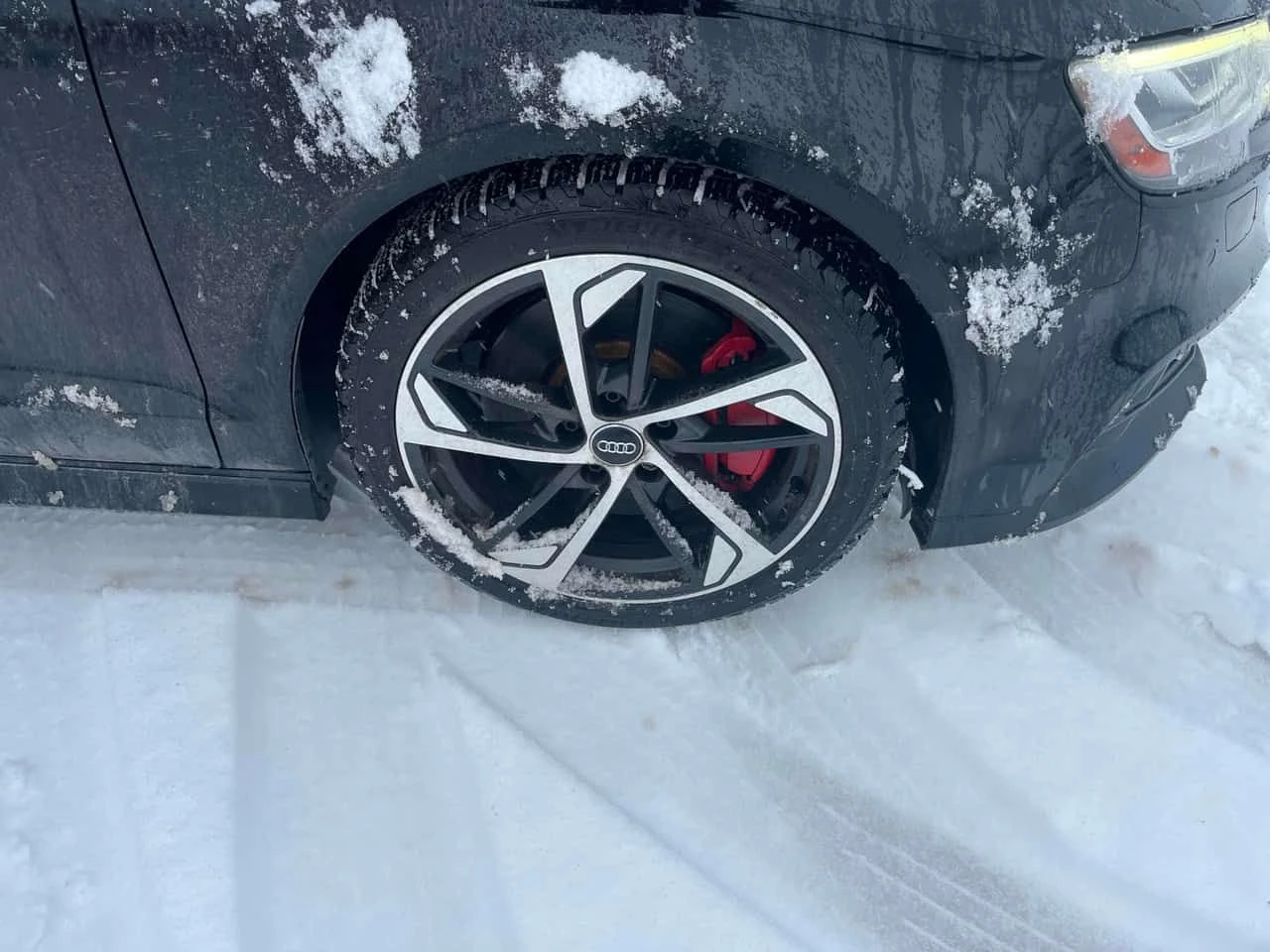 Audi S3 * Progressiv * CARFAX * ПОДГРЕВ* ПАНОРАМА*  - изображение 7