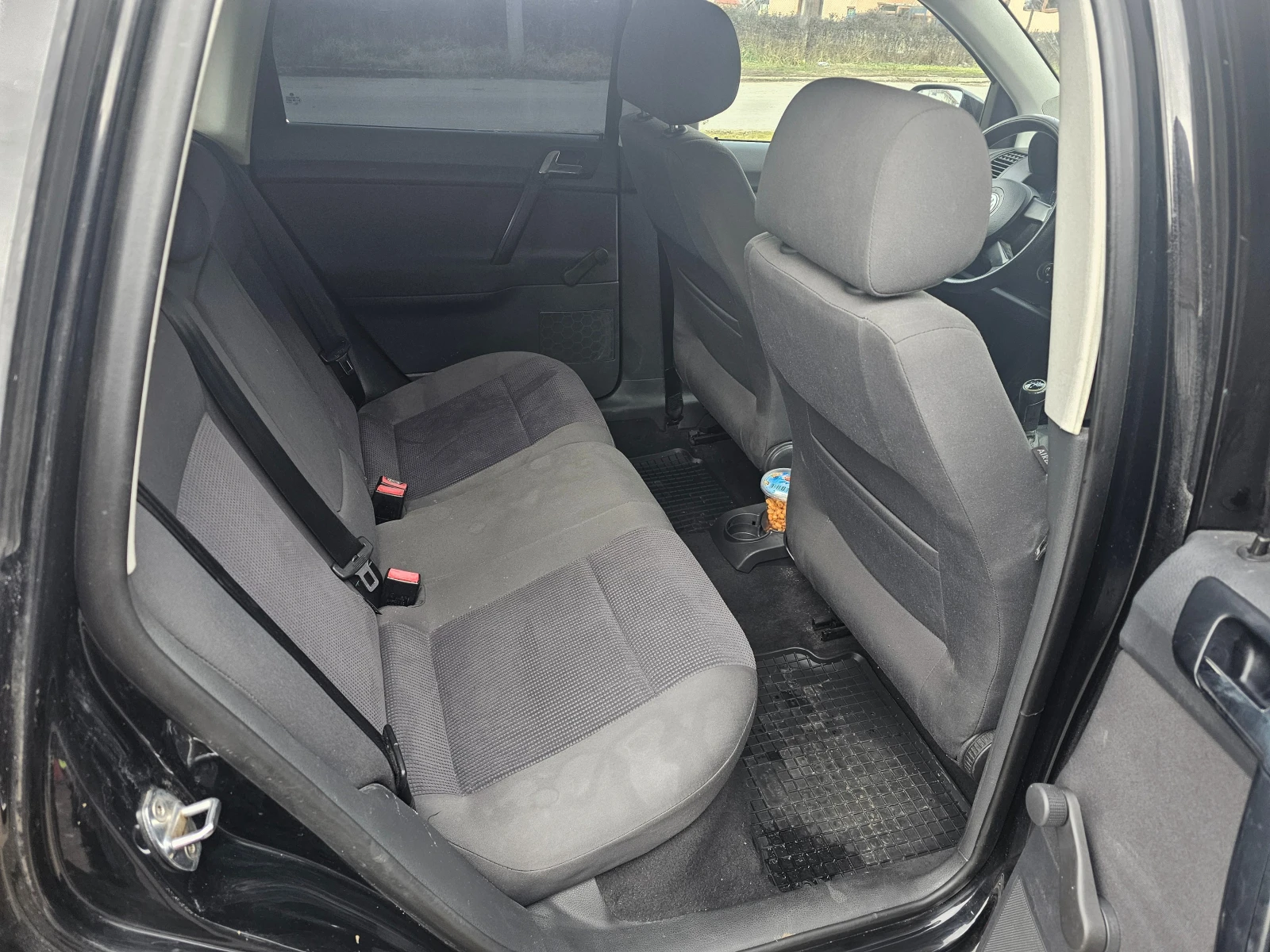 VW Polo Гаражно-Климатр, снимка 13 - Автомобили и джипове - 53905048