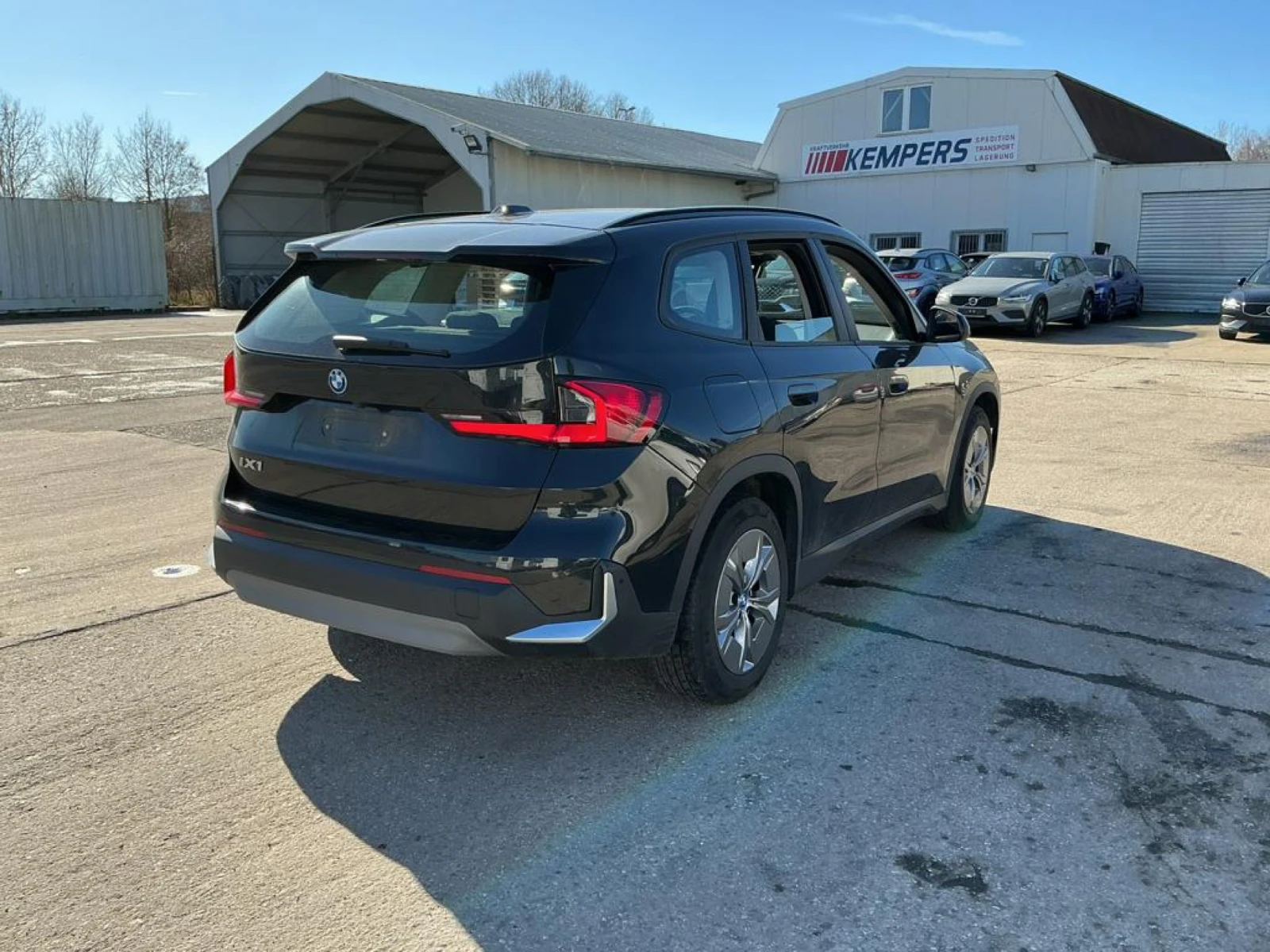 BMW iX1, снимка 4 - Автомобили и джипове - 54062036