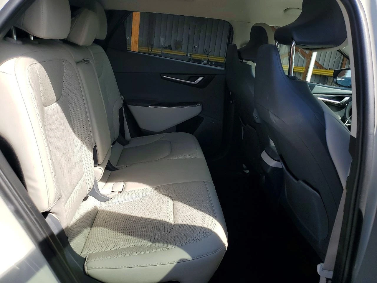 Kia EV6 0.0l Wind, снимка 11 - Автомобили и джипове - 54429415