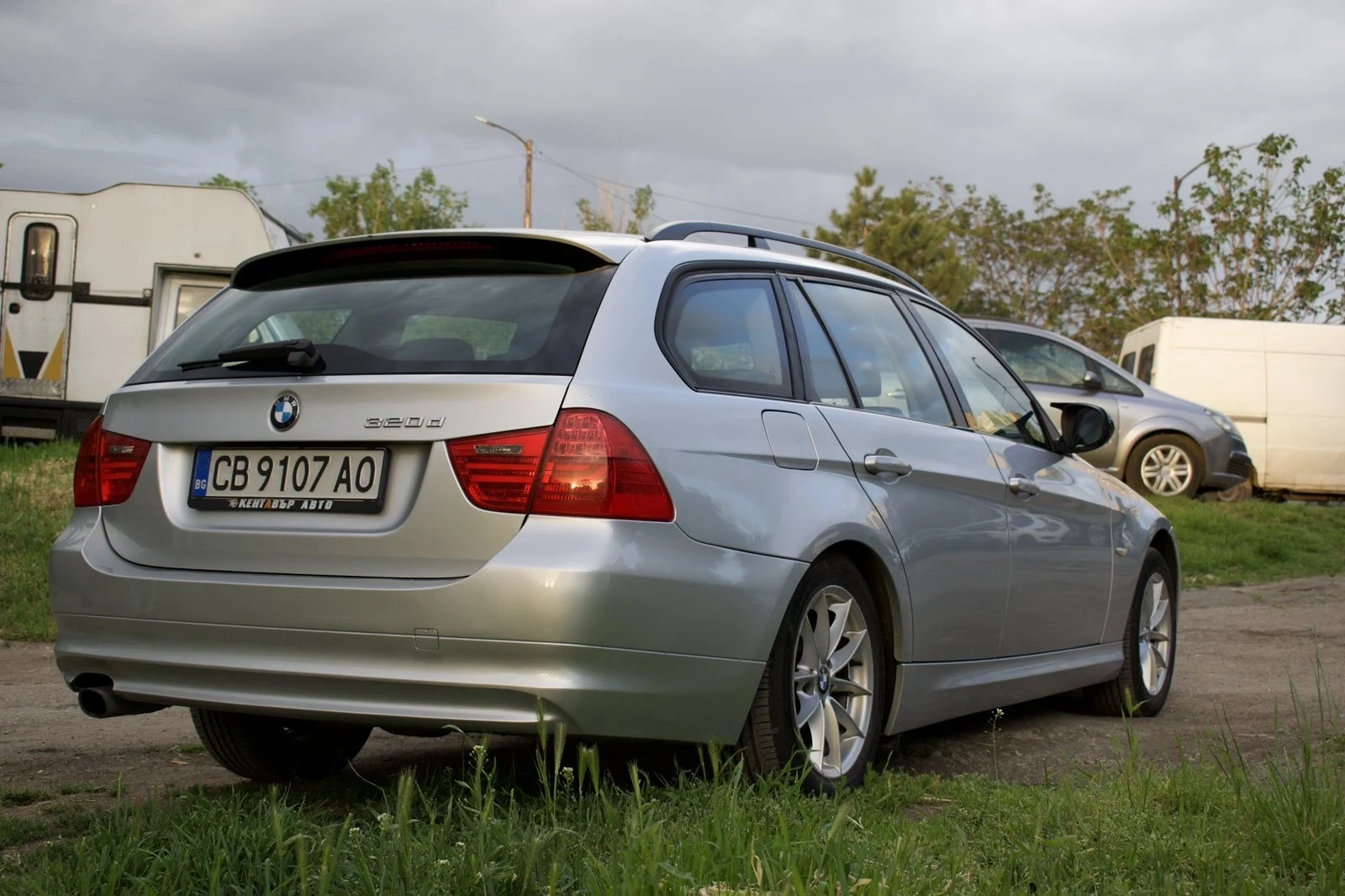 BMW 320, снимка 3 - Автомобили и джипове - 54703521