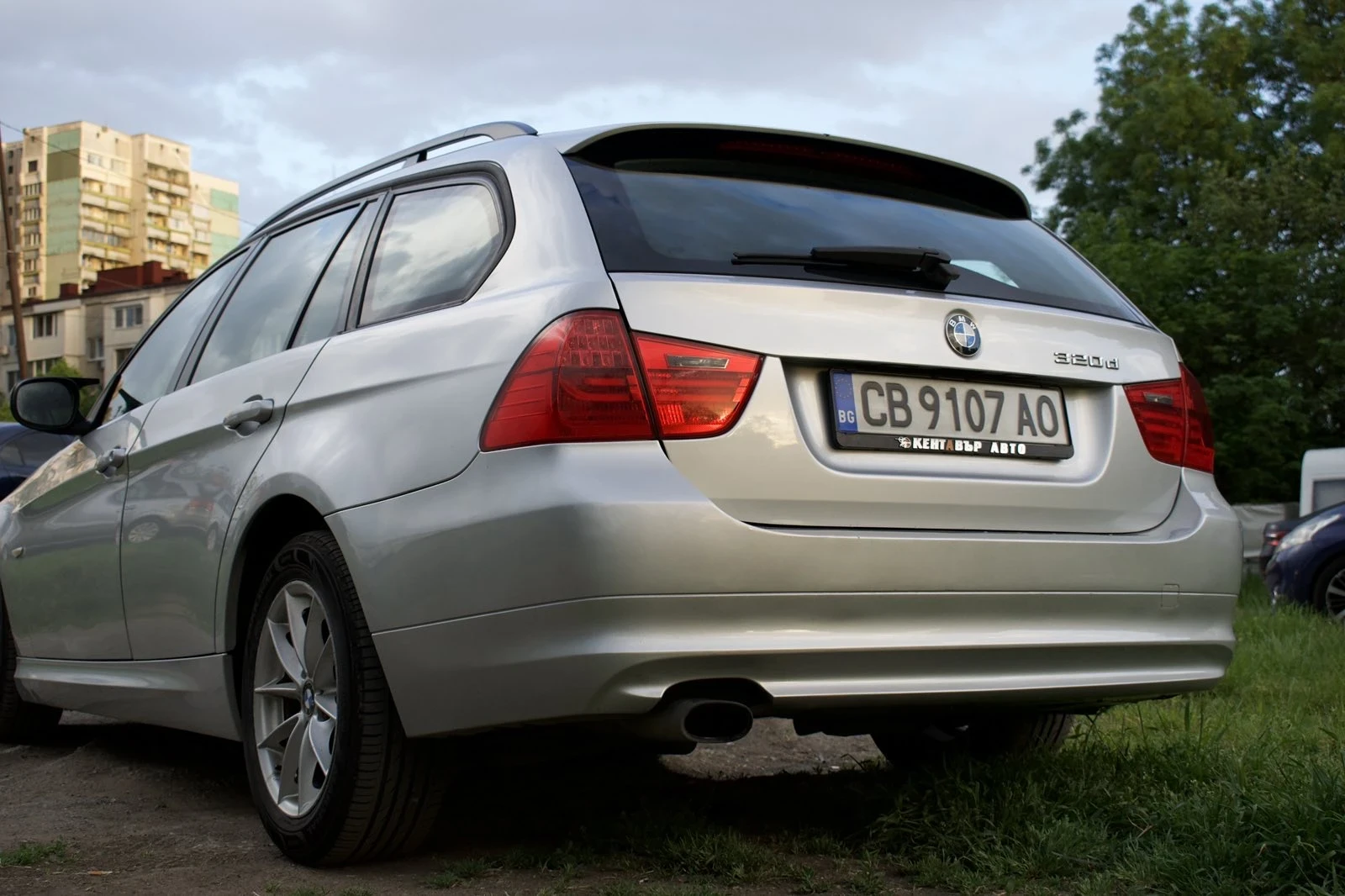 BMW 320, снимка 4 - Автомобили и джипове - 54703521