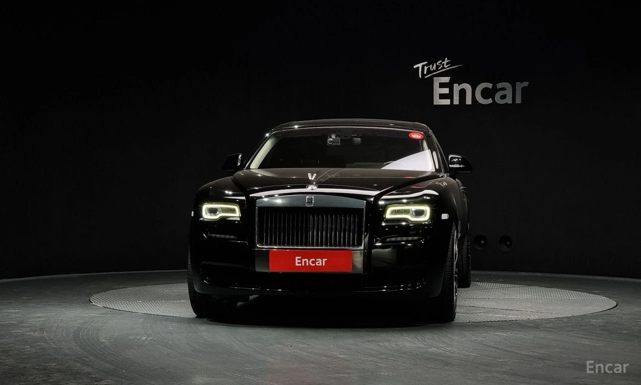 Rolls-Royce Ghost 6.6* V12* MANSORY* CUSTOM* ОБДУХ* ПАНО* 360, снимка 2 - Автомобили и джипове - 54740840